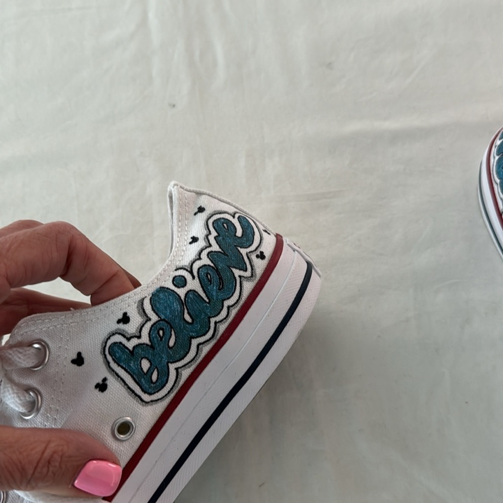 Converse-Disney - Picture 5 of 10